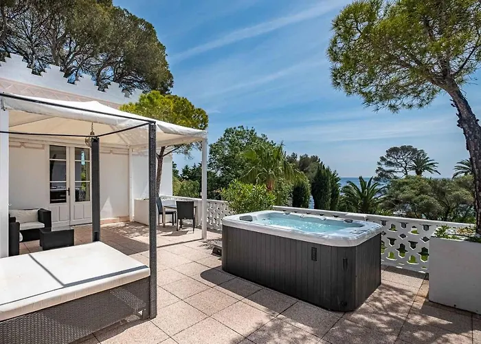 Отель La Mauresque