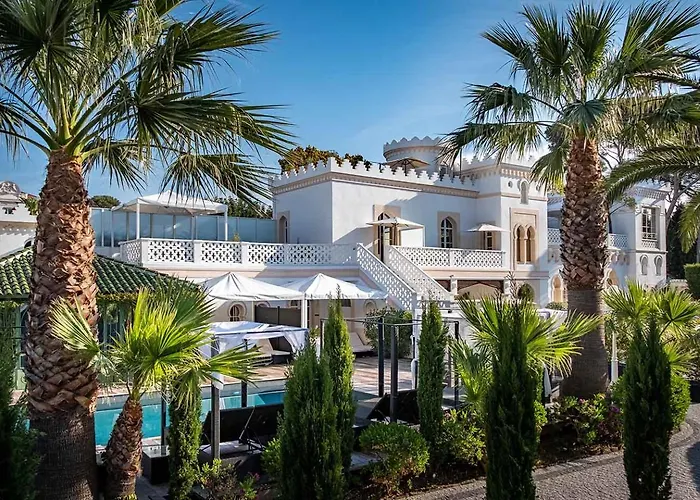 Отель La Mauresque