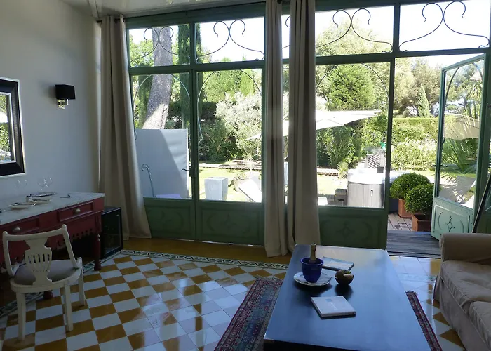 Отель La Mauresque