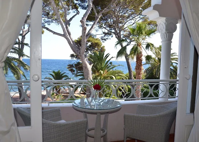 La Mauresque Отель Сен-Рафаэль