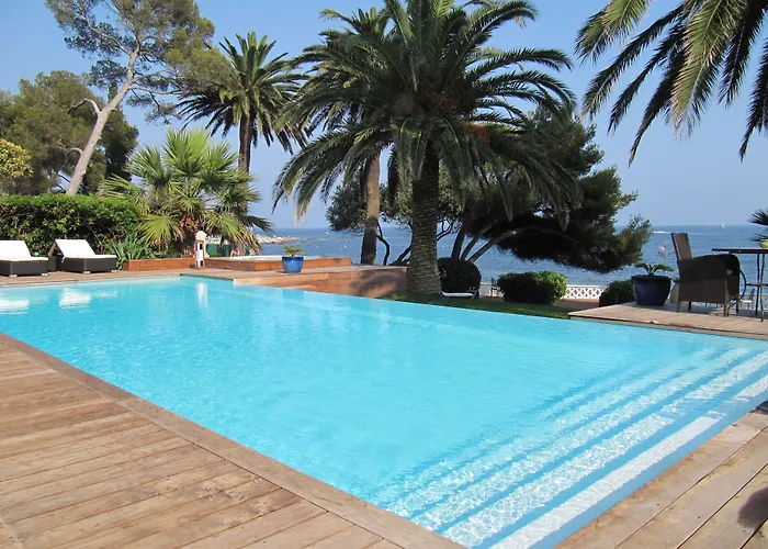 La Mauresque Отель Сен-Рафаэль