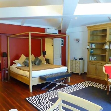 La Mauresque Hotel